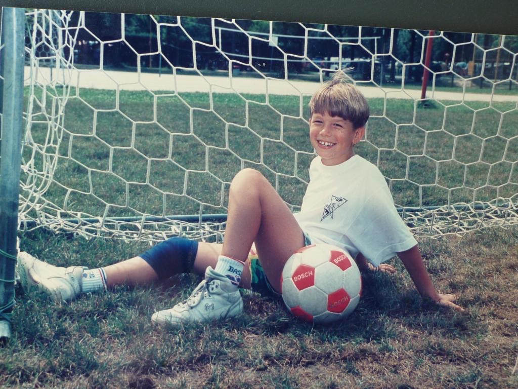 Phil als Kind beim Fussball